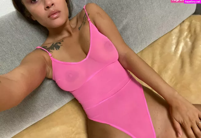 Little Dixie OnlyFans Thumbnail #JPbOlfFrJr