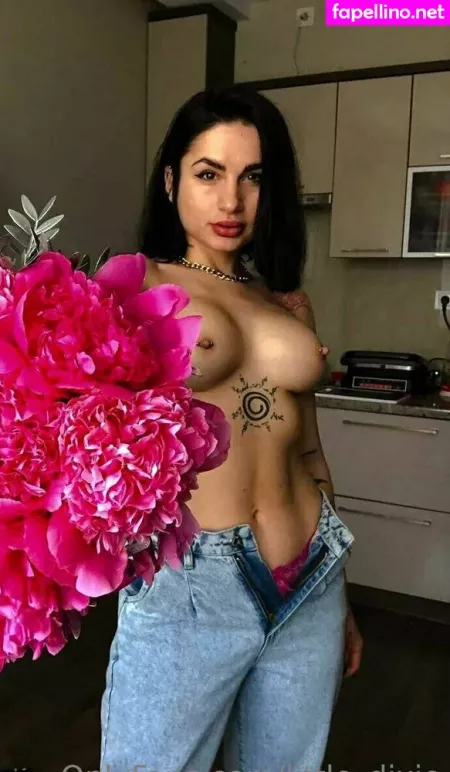 Little Dixie OnlyFans Thumbnail #tbqjj9JgV7