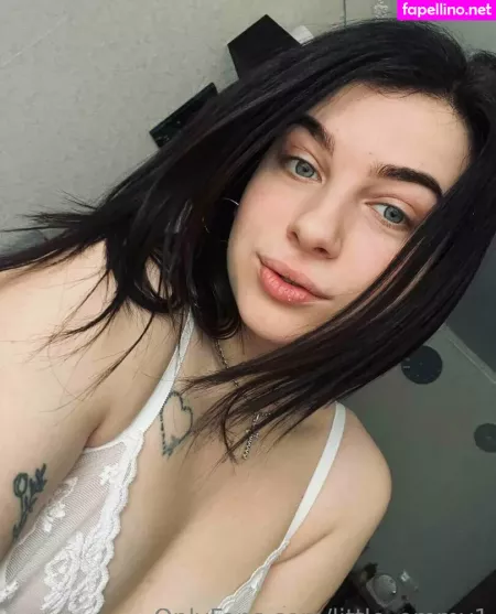 Little Emmy1 OnlyFans Thumbnail #7CIggj50c4