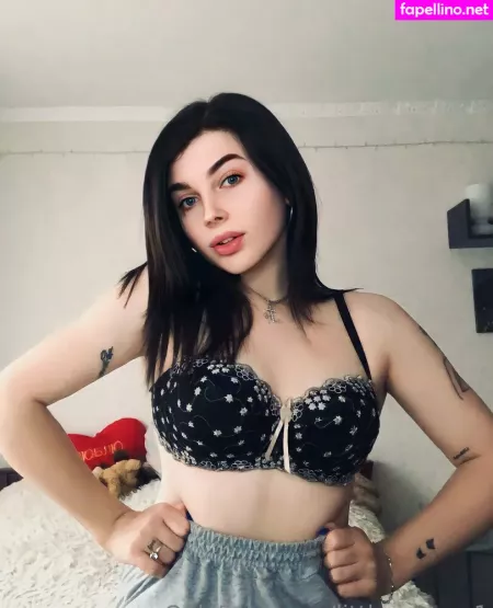 Little Emmy1 OnlyFans Thumbnail #ByRNCG1Ky4