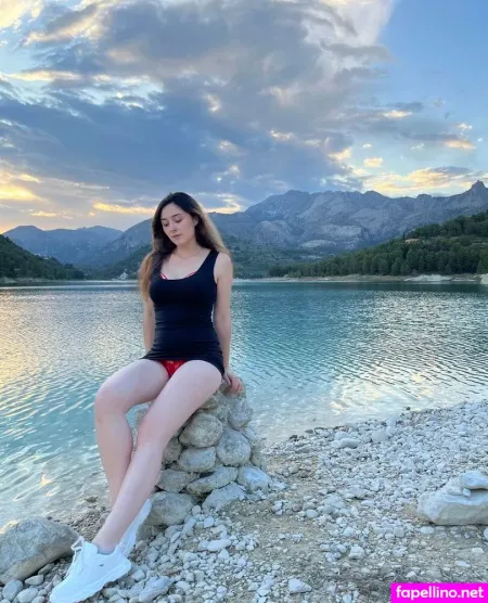 Little Lady 20 Lady OnlyFans Thumbnail #5ouXnyiBXC