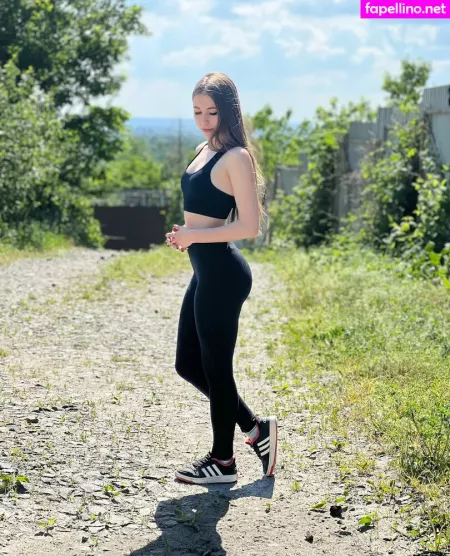 Little Lisa OnlyFans Thumbnail #6v8AiEV5Ui