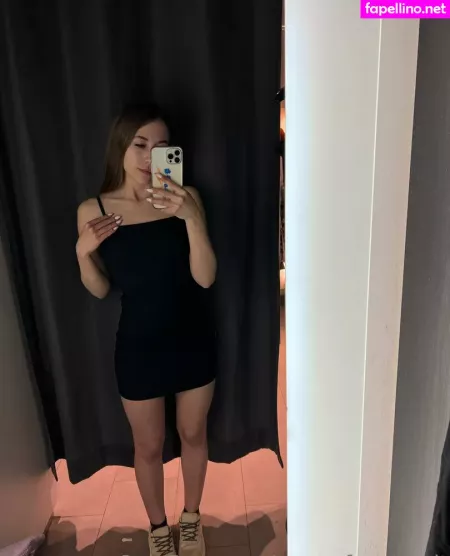 Little Lisa OnlyFans Thumbnail #9OXF3PRtbu