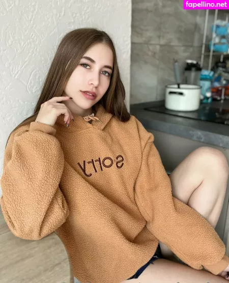 Little Lisa OnlyFans Thumbnail #YxnPHHhsEn