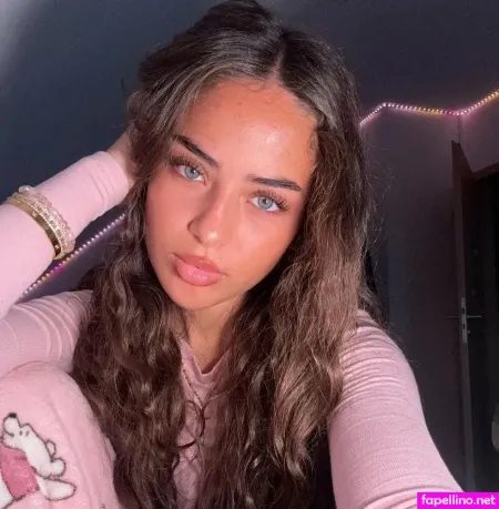 Little Lunaa OnlyFans Thumbnail #az2zPk4aSw