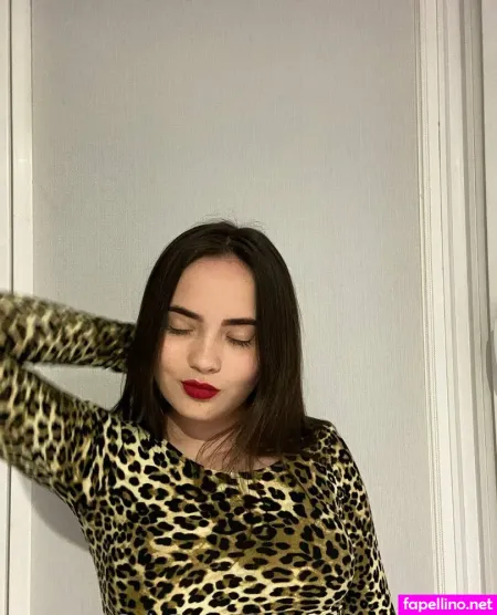 Little Margo OnlyFans Thumbnail #4VnbO0phyq