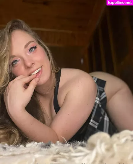 Little Miss Chloe OnlyFans Thumbnail #aQsm8lRgAs