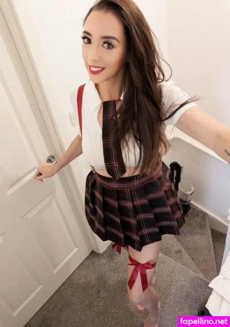 Little Miss Sub OnlyFans Thumbnail #frrI8PpCsd