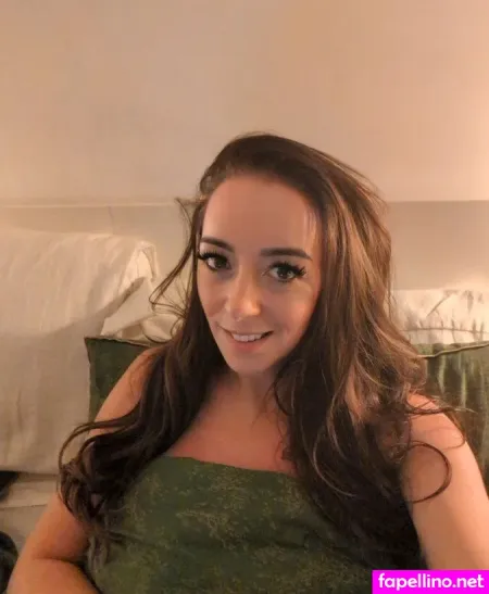 Little Miss Sub OnlyFans Thumbnail #rlez91Hinv