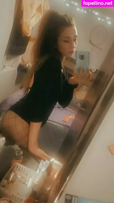 Little Miss Zee OnlyFans Thumbnail #BSoI8jonaT