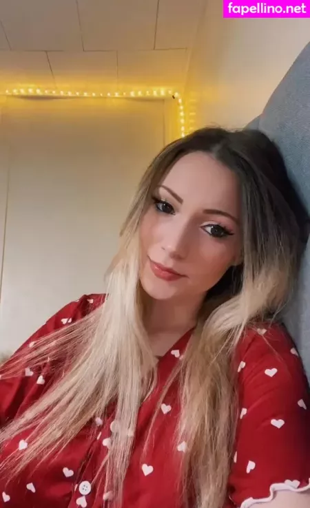 Little Momma OnlyFans Thumbnail #2e5Q4uCCa2