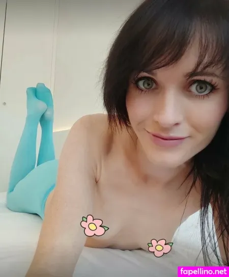 Little Nicole Free Main Profile Photo