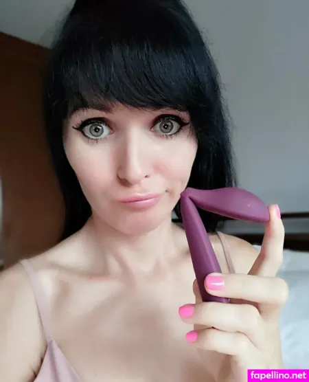 Little Nicole OnlyFans Thumbnail #RKwXhD8GTu