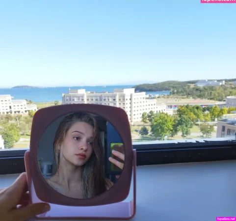 Little Poetry OnlyFans Thumbnail #1OQTza1KdS