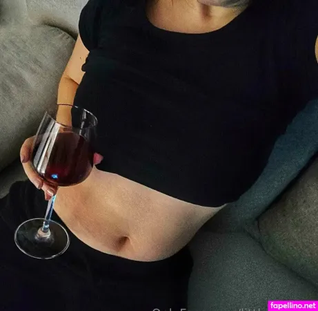 Little Susann OnlyFans Thumbnail #1SapCoZsfp
