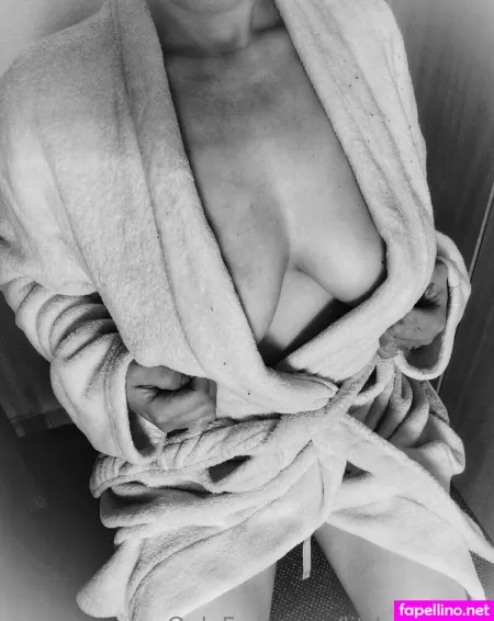 Little Susann OnlyFans Thumbnail #ZSkihXLVVs
