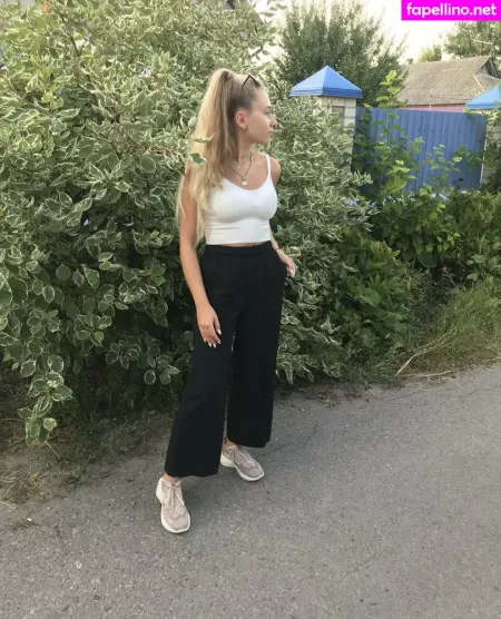 Little Virginnn OnlyFans Thumbnail #MlVXAbS7nz