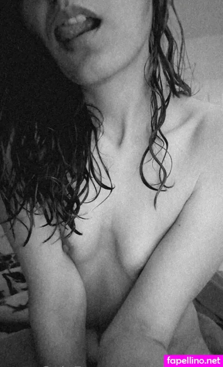 Littleaimee OnlyFans Thumbnail #QApePbgrNN