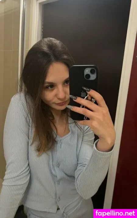 Littleangelmary OnlyFans Thumbnail #EOq6LpdK6r