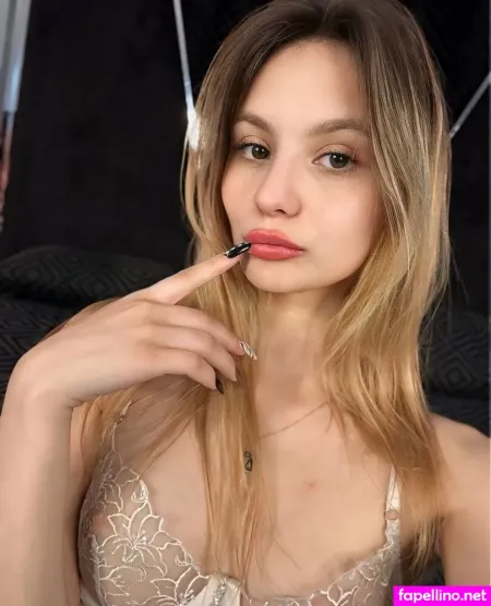 Littleangelmary OnlyFans Thumbnail #M4KI7InSY6
