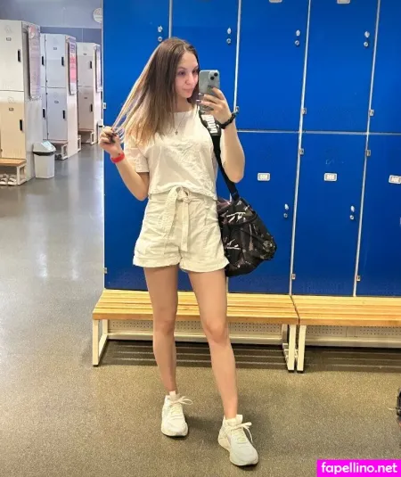 Littleangelmary OnlyFans Thumbnail #RtfdLqjvW1