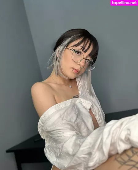 Littleatgirl 1 OnlyFans Thumbnail #Bh7fqws1DL