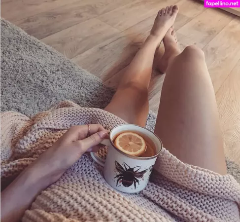 Littlebee OnlyFans Thumbnail #bJVsvKxSX9