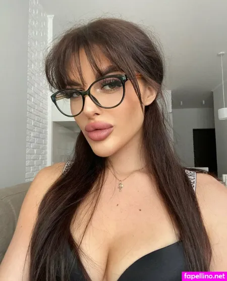 Littlebelucci OnlyFans Thumbnail #Vyt0nUTTfU