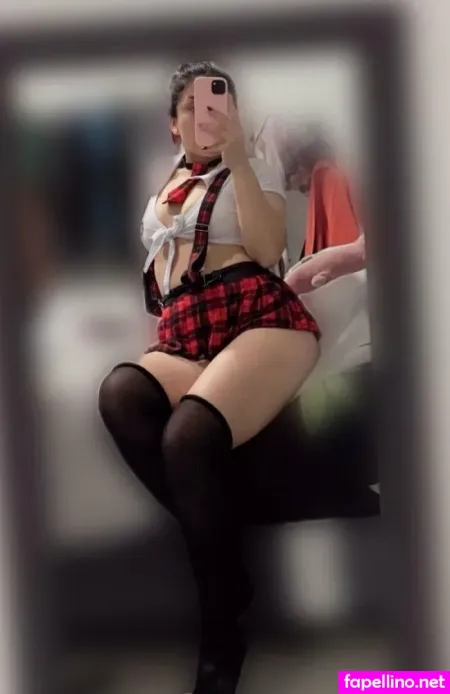 Littlebrit1 OnlyFans Thumbnail #FzwG6Cyoss