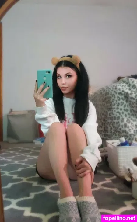 Littlebug96 Poutygirl96 OnlyFans Thumbnail #KrYgXY9Iab