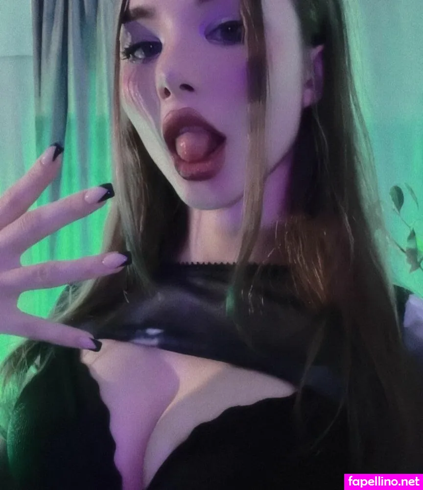 littlecr3ator, littlewhor3foryou Nude Leaked OnlyFans Photo #J8HMK6QotS