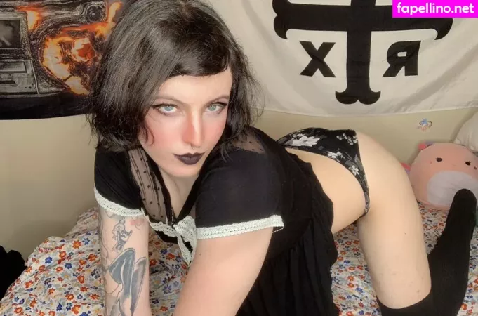 Littledeadfairy OnlyFans Thumbnail #vVQwvTA93m