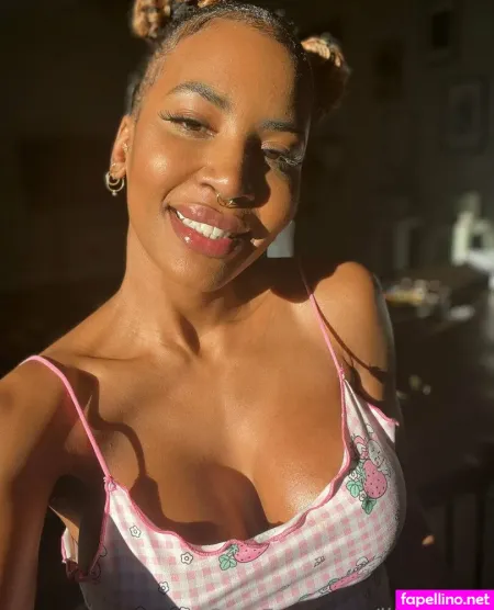 Littledemi OnlyFans Thumbnail #1edfiu6yi5