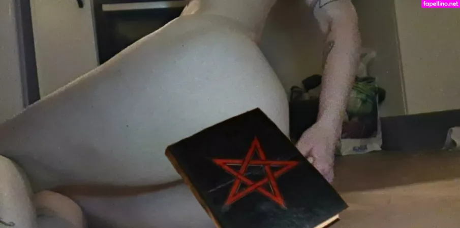 Littledemonwitch OnlyFans Thumbnail #a2KxrMUqTb