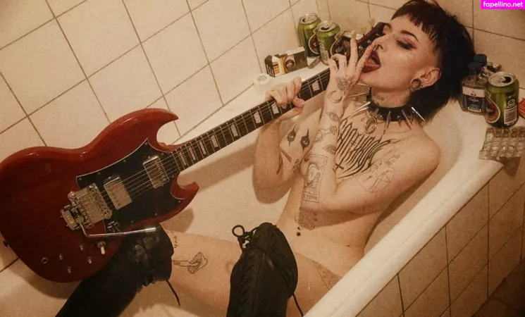 Littledemonwitch OnlyFans Thumbnail #i4zWCOid96