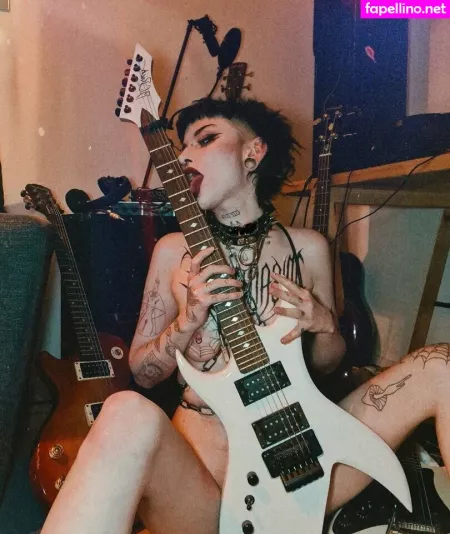 Littledemonwitch OnlyFans Thumbnail #pOO2nJeXfO