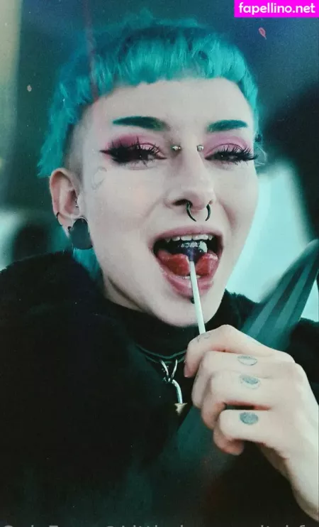 Littledemonwitchfree OnlyFans Thumbnail #8Bl6Gcp4jj