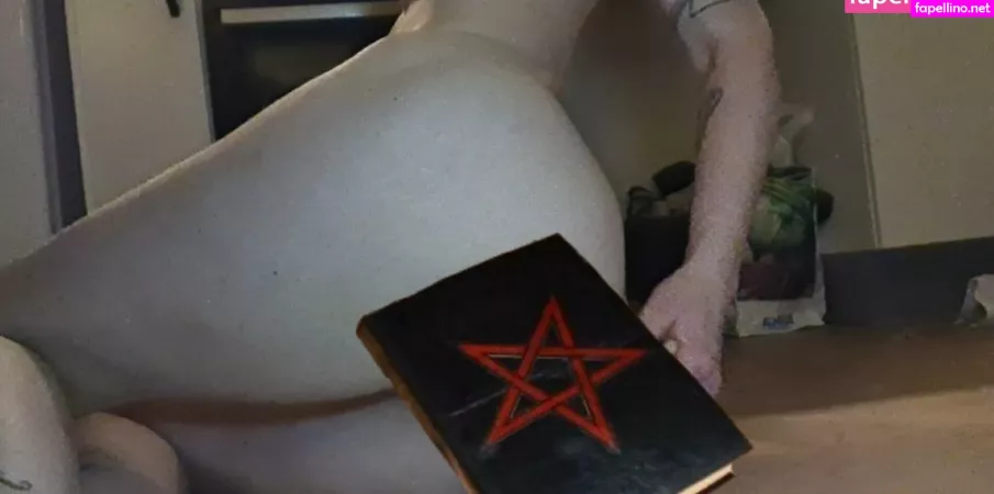 Littledemonwitchfree OnlyFans Thumbnail #kj1SyGmtId