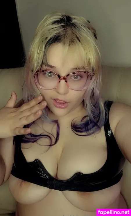 Littledevilkitten OnlyFans Thumbnail #9ovRkq9j2L