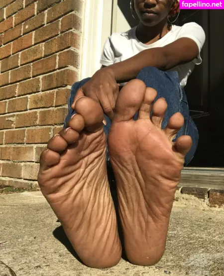 Littleebonyfeet OnlyFans Thumbnail #9aK6lYW1eT