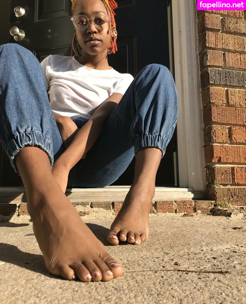 littleebonyfeet, prettyfeetpicsx Nude Leaked OnlyFans Photo #9jltsMBDfd