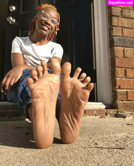 Littleebonyfeet OnlyFans Thumbnail #HiY3dupWUd