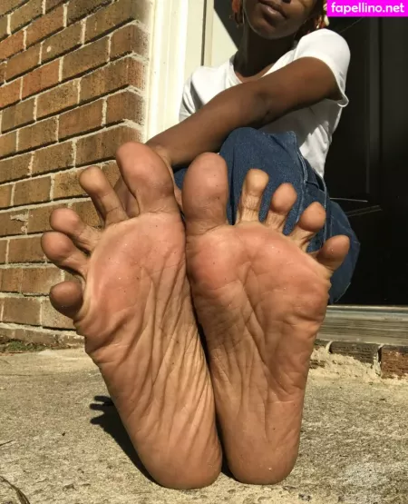 Littleebonyfeet OnlyFans Thumbnail #LkOJEeI3q2