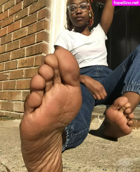 Littleebonyfeet OnlyFans Thumbnail #Vx9gkR8xoV