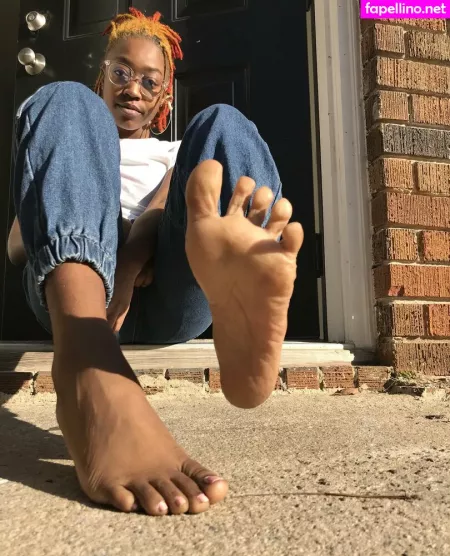 Littleebonyfeet OnlyFans Thumbnail #XXd6wgEttT
