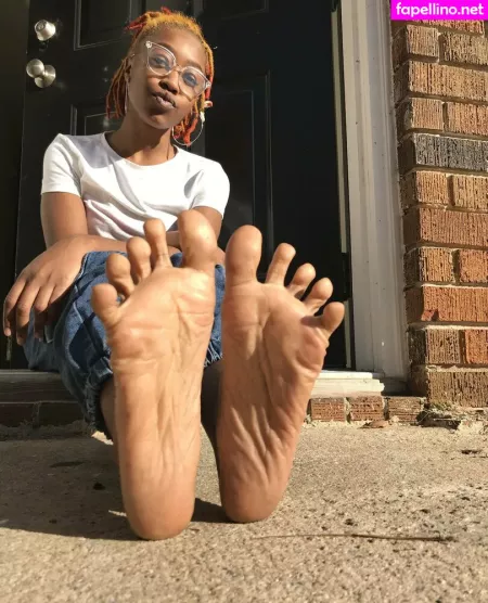 Littleebonyfeet OnlyFans Thumbnail #YQwrcOOOxj