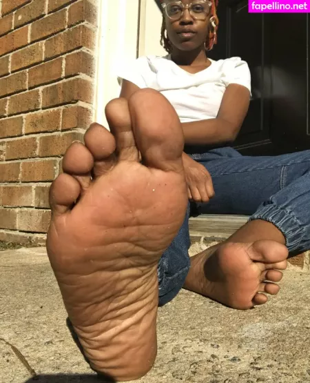 Littleebonyfeet OnlyFans Thumbnail #bNBTDgVASX