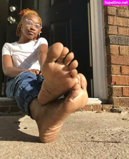Littleebonyfeet OnlyFans Thumbnail #dkPsFDorQs