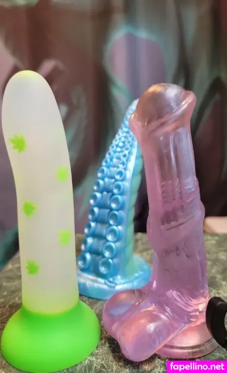 Littlegreenbatz OnlyFans Thumbnail #I0M8C23BLU