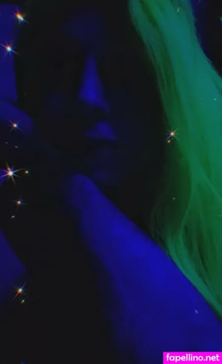 Littlegreenbatz OnlyFans Thumbnail #qJ3tYTdLVy